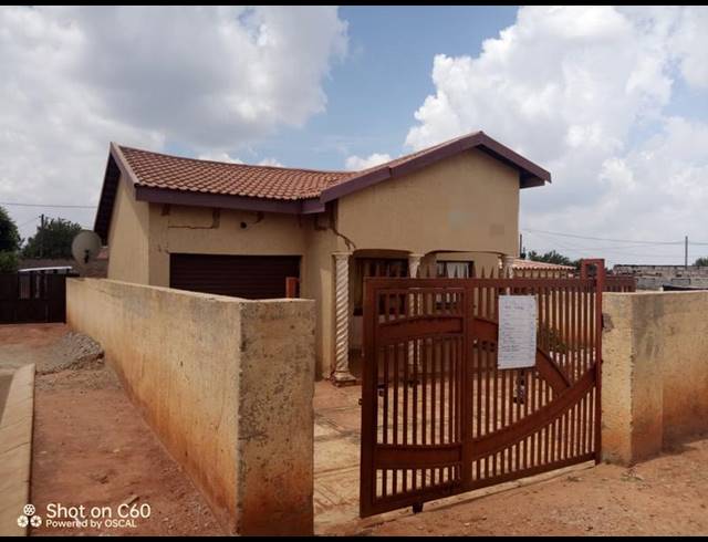 3 BEDROOM HOUSE FOR SALE IN BRAAMFISCHERVILLE